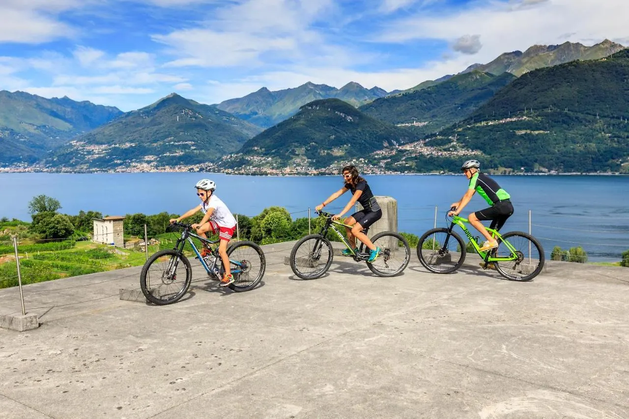 Villa Lago Foreground - Pet Friendly Stay- Garden-Parking-Lake View- Bike Friendly Holiday House Colico