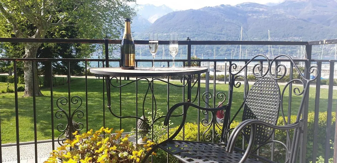 Villa Lago Foreground - Pet Friendly Stay- Garden-Parking-Lake View- Bike Friendly Holiday House Colico Holiday home